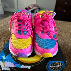 NIB Girls Heelys size 1